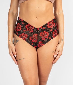 Knotty Scarlet Petal Cheeky